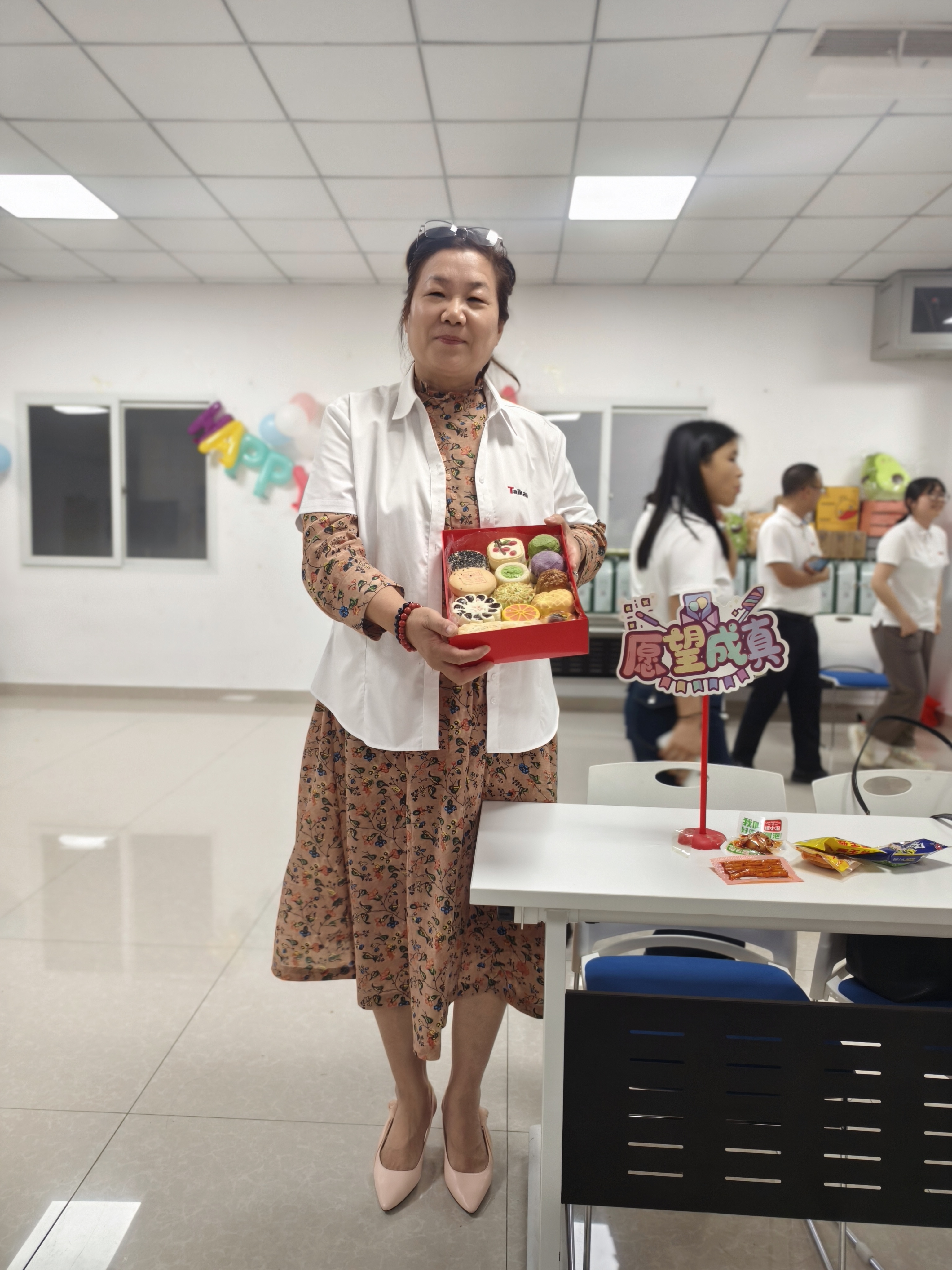 生日会｜莺时贺诞 共沐春晖——集团总部举办4月份员工生日会暨迎新晚会